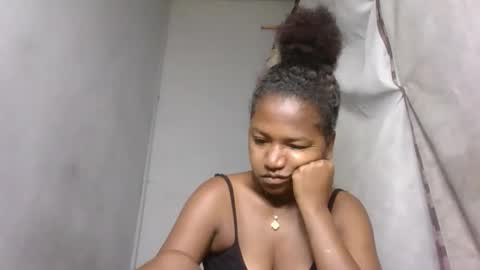 Snapshot of annick98 chatting on February 21, 2026, 4:57 am annick98 online show from February 21, 2026, 4:57 am