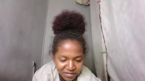 Snapshot of annick98 chatting on February 25, 2026, 7:40 am annick98 online show from February 25, 2026, 7:40 am