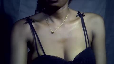 Snapshot of annie20002 chatting on February 5, 2026, 9:41 pm Annie online show from February 5, 2026, 9:41 pm