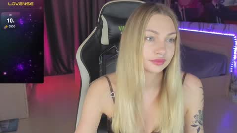 Annie online show from December 22, 2024, 7:44 am