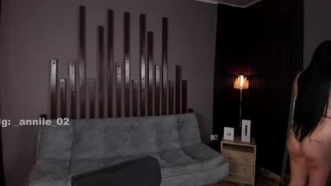 annie_barozzi online show from February 24, 2025, 3:09 pm