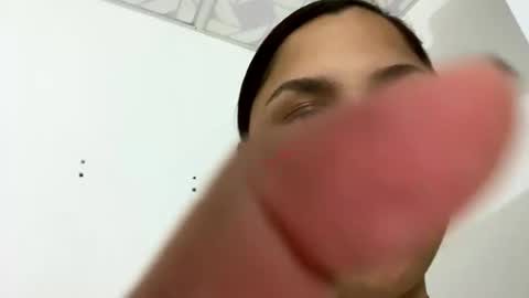 Snapshot of annie_catt_ chatting on December 8, 2024, 12:51 am Annie online show from December 8, 2024, 12:51 am