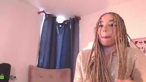 Annie online show from March 5, 2025, 12:33 pm