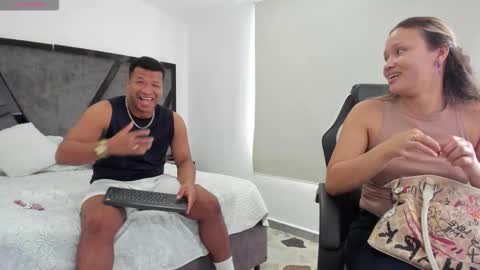 Annie and Stefan online show from September 8, 2025, 2:27 pm