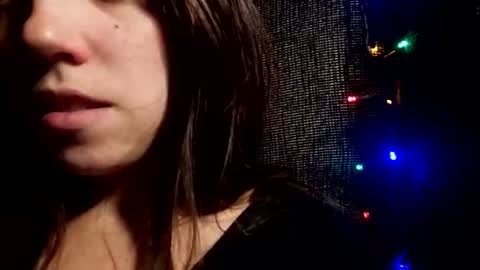 Snapshot of annieartlive chatting on January 7, 2026, 7:49 pm annieartlive online show from January 7, 2026, 7:49 pm