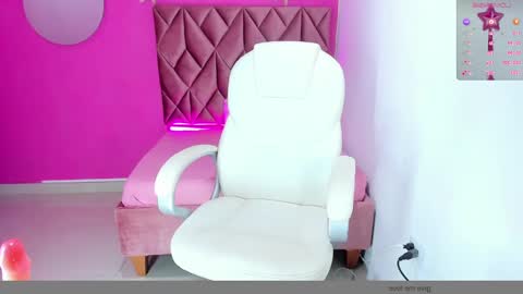 Snapshot of annieboobs_ chatting on January 8, 2025, 1:53 am annieboobs_ online show from January 8, 2025, 1:53 am