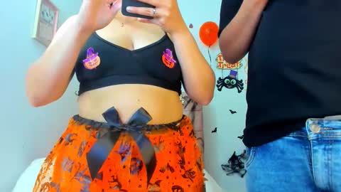 Anniecollen online show from October 15, 2025, 2:44 am