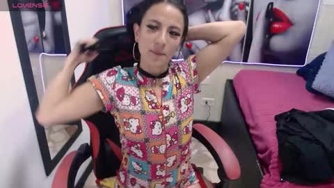 Anniee online show from March 11, 2025, 12:39 pm