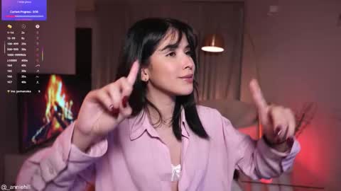 anniehillofficial_ online show from November 7, 2025, 9:15 pm