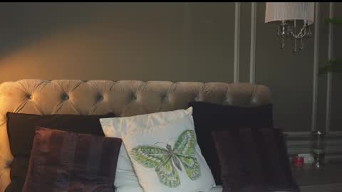 AnnieStyles online show from February 20, 2025, 10:48 am