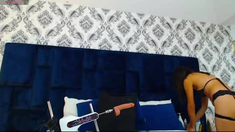 Anniieleonhart online show from January 29, 2025, 11:46 pm