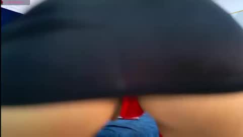 Anniieleonhart online show from September 25, 2025, 5:27 pm