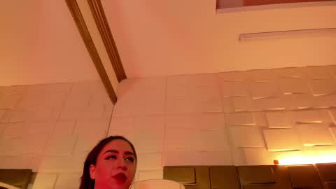 Snapshot of annikamerliahh_ chatting on March 4, 2025, 6:18 pm Annika online show from March 4, 2025, 6:18 pm