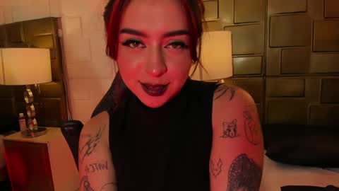 Snapshot of annikamerliahh_ chatting on March 5, 2025, 5:29 pm Annika online show from March 5, 2025, 5:29 pm