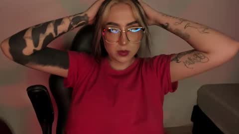 Annika online show from November 6, 2025, 11:59 pm