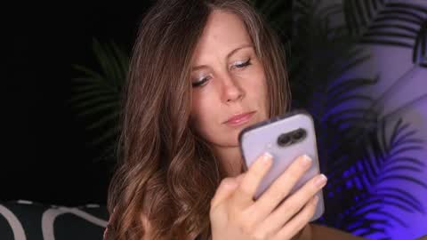 annittastar online show from April 14, 2026, 3:23 am