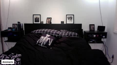 Ann online show from October 31, 2025, 2:45 am