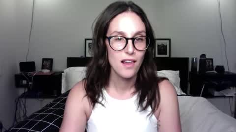 Ann online show from January 16, 2026, 3:43 am