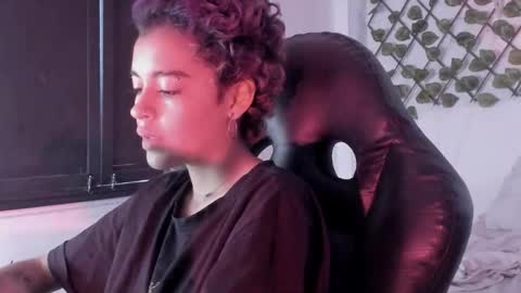 Anny online show from February 24, 2026, 7:45 pm