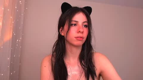 Snapshot of anny_leinhart chatting on January 27, 2025, 5:58 am Ana online show from January 27, 2025, 5:58 am