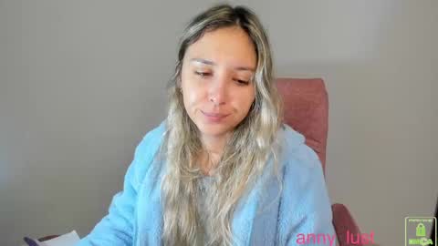 Issabela online show from November 13, 2025, 12:15 pm