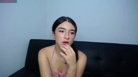 Anny online show from December 16, 2025, 3:28 pm