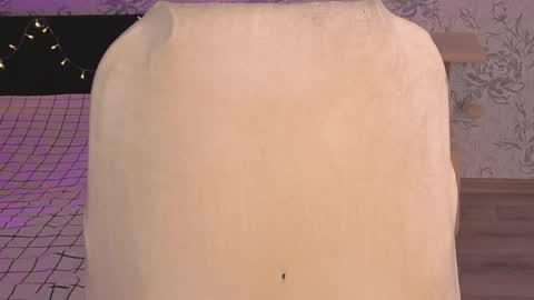 Annie online show from March 27, 2026, 8:26 am