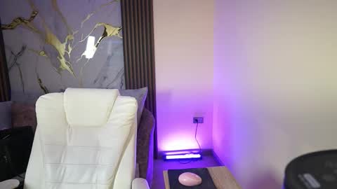 Ana online show from October 24, 2025, 11:39 am