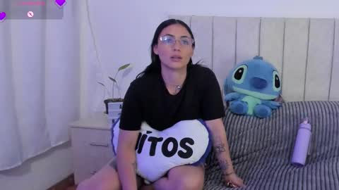 Anny online show from December 15, 2025, 11:09 pm