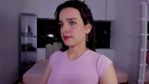 Anny online show from February 3, 2026, 8:25 pm