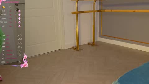 AnnySue online show from November 8, 2025, 5:18 am