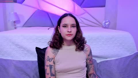 AnnyT online show from January 26, 2025, 8:45 pm