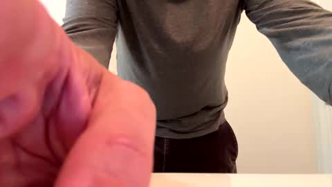 Snapshot of anonomousloser chatting on September 30, 2025, 12:32 pm anonomousloser online show from September 30, 2025, 12:32 pm