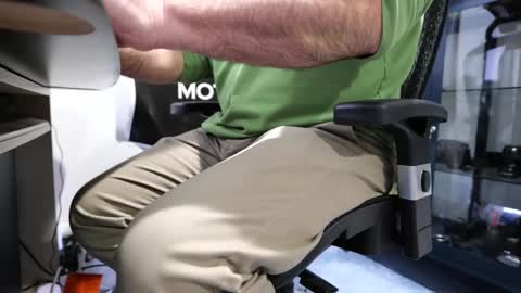 D online show from December 6, 2024, 3:00 pm