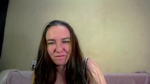 Snapshot of anora_ chatting on March 11, 2025, 2:10 am anora_ online show from March 11, 2025, 2:10 am