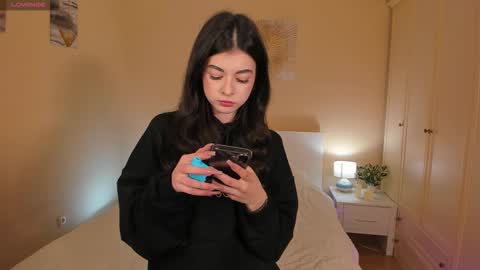 Anora  Emma online show from February 20, 2026, 8:42 pm