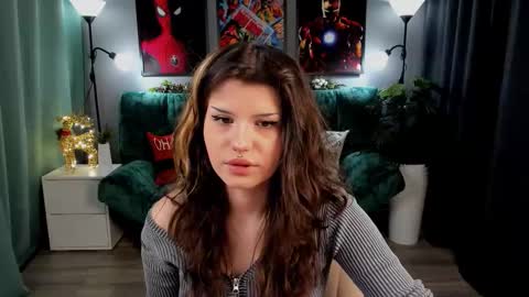 Anora online show from December 3, 2025, 6:39 pm