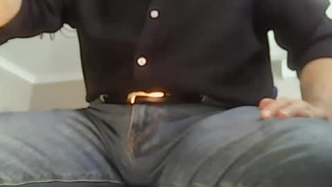 Snapshot of antarctic_male33 chatting on October 19, 2025, 11:11 am antarctic male online show from October 19, 2025, 11:11 am