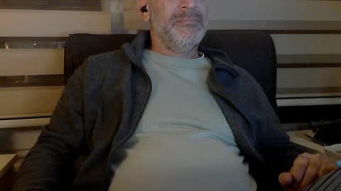 Snapshot of antheris chatting on October 6, 2025, 7:11 pm antheris online show from October 6, 2025, 7:11 pm