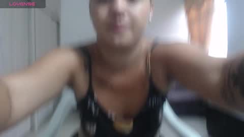 Anthonela Queen online show from November 14, 2025, 12:59 pm