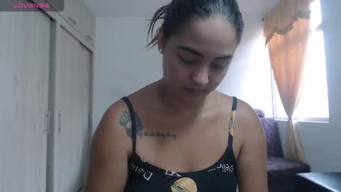Anthonela Queen online show from November 15, 2025, 1:29 pm