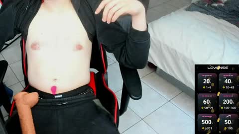 Snapshot of anthonyloveseks chatting on April 14, 2026, 5:19 pm Anthony online show from April 14, 2026, 5:19 pm