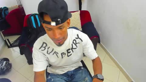 Snapshot of anthoy_wayans chatting on December 7, 2024, 6:26 pm       online show from December 7, 2024, 6:26 pm