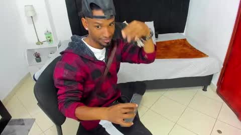 Snapshot of anthoy_wayans chatting on January 21, 2025, 12:46 am       online show from January 21, 2025, 12:46 am