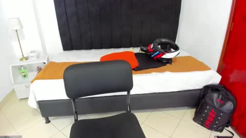 Snapshot of anthoy_wayans chatting on January 24, 2025, 11:02 pm       online show from January 24, 2025, 11:02 pm