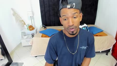 Snapshot of anthoy_wayans chatting on February 20, 2025, 12:30 am       online show from February 20, 2025, 12:30 am