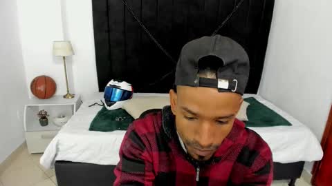 Snapshot of anthoy_wayans chatting on October 15, 2025, 12:11 am       online show from October 15, 2025, 12:11 am