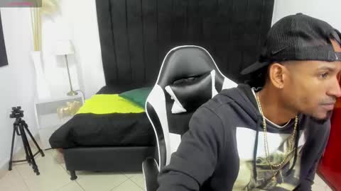       online show from December 17, 2025, 12:16 am