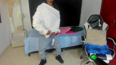 Snapshot of anthoy_wayans chatting on February 7, 2026, 1:20 am online show from February 7, 2026, 1:20 am