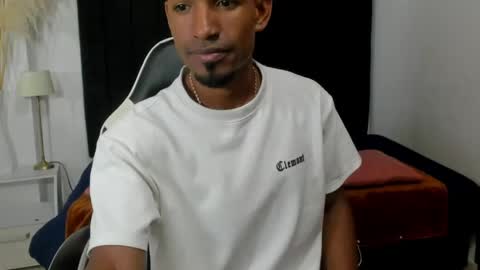 Snapshot of anthoy_wayans chatting on May 24, 2026, 12:37 am online show from May 24, 2026, 12:37 am
